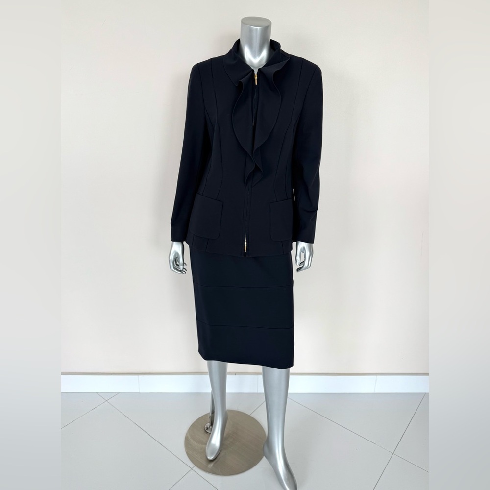 ESCADA women dark navy 2 pieces costume size 44 or L Retail 1800$